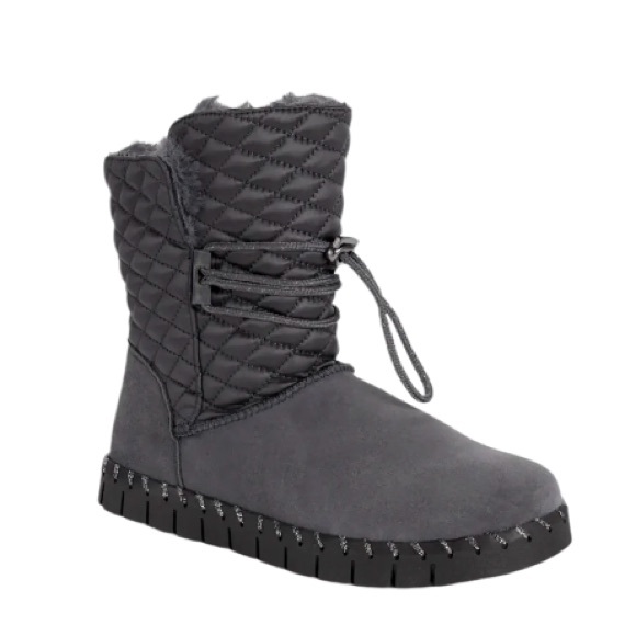 NIB Muk Luks Genuine Suede Quilted Tops Pull-On Style Ankle Boots Gray 8 - Picture 2 of 9
